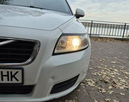 Белый Вольво В50, объемом двигателя 2 л и пробегом 263 тыс. км за 9500 $, фото 12 на Automoto.ua