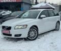 Білий Вольво V50, об'ємом двигуна 2 л та пробігом 235 тис. км за 10999 $, фото 1 на Automoto.ua