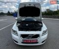 Білий Вольво V50, об'ємом двигуна 2 л та пробігом 285 тис. км за 9150 $, фото 41 на Automoto.ua