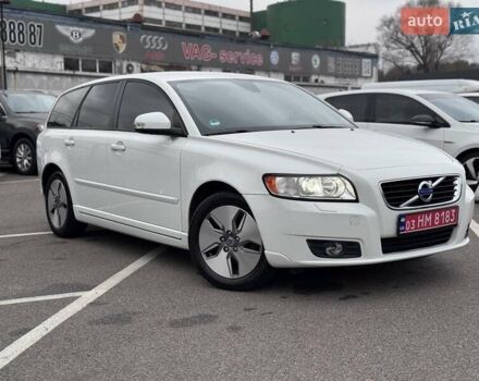 Білий Вольво V50, об'ємом двигуна 1.6 л та пробігом 240 тис. км за 9800 $, фото 14 на Automoto.ua