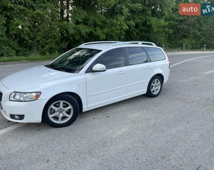 Білий Вольво V50, об'ємом двигуна 1.6 л та пробігом 227 тис. км за 7500 $, фото 18 на Automoto.ua