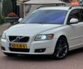 Белый Вольво В50, объемом двигателя 1.6 л и пробегом 219 тыс. км за 7990 $, фото 17 на Automoto.ua