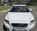 Белый Вольво В50, объемом двигателя 1.6 л и пробегом 250 тыс. км за 7600 $, фото 6 на Automoto.ua