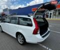 Білий Вольво V50, об'ємом двигуна 2 л та пробігом 285 тис. км за 9150 $, фото 90 на Automoto.ua