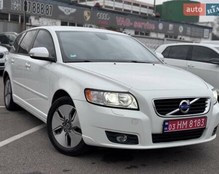 Білий Вольво V50, об'ємом двигуна 1.6 л та пробігом 240 тис. км за 9800 $, фото 12 на Automoto.ua