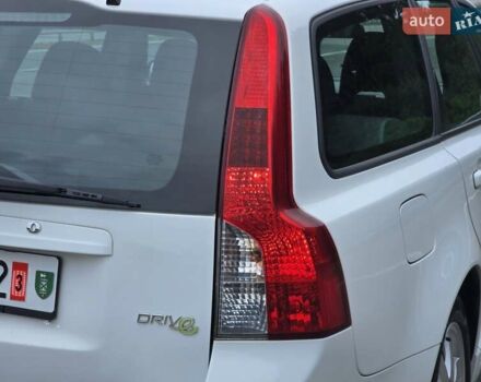 Белый Вольво В50, объемом двигателя 1.6 л и пробегом 224 тыс. км за 7999 $, фото 12 на Automoto.ua