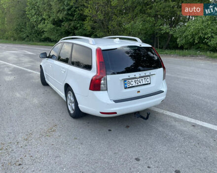 Белый Вольво В50, объемом двигателя 1.6 л и пробегом 267 тыс. км за 7499 $, фото 14 на Automoto.ua