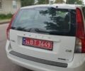 Белый Вольво В50, объемом двигателя 1.6 л и пробегом 231 тыс. км за 7700 $, фото 3 на Automoto.ua