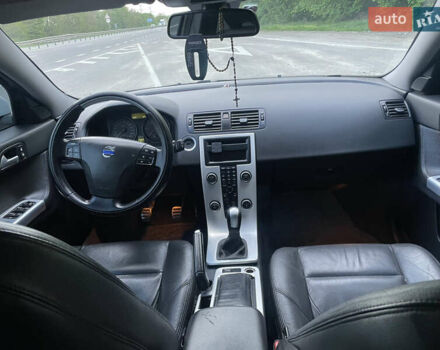 Білий Вольво V50, об'ємом двигуна 1.6 л та пробігом 227 тис. км за 7500 $, фото 35 на Automoto.ua