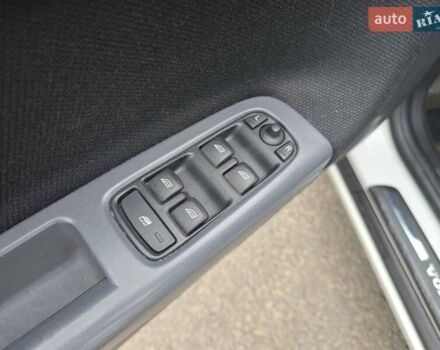 Белый Вольво В50, объемом двигателя 1.6 л и пробегом 224 тыс. км за 7999 $, фото 15 на Automoto.ua