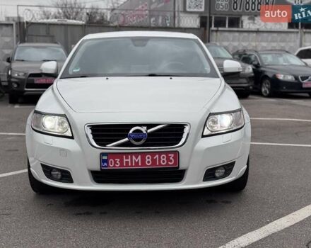 Білий Вольво V50, об'ємом двигуна 1.6 л та пробігом 240 тис. км за 9800 $, фото 3 на Automoto.ua