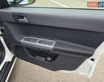 Белый Вольво В50, объемом двигателя 1.6 л и пробегом 224 тыс. км за 7999 $, фото 38 на Automoto.ua