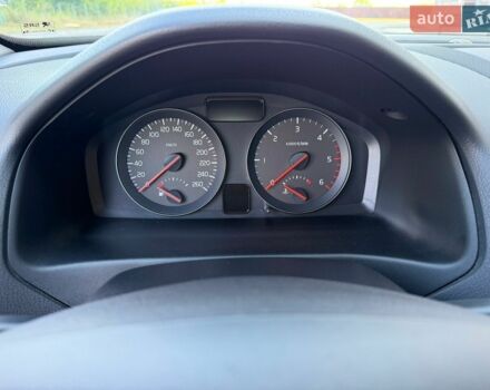 Білий Вольво V50, об'ємом двигуна 2 л та пробігом 284 тис. км за 9150 $, фото 56 на Automoto.ua