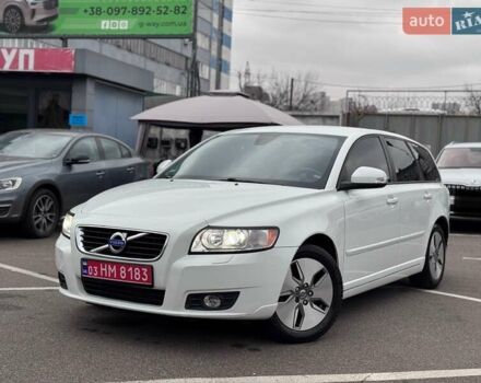 Білий Вольво V50, об'ємом двигуна 1.6 л та пробігом 240 тис. км за 9800 $, фото 10 на Automoto.ua