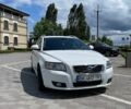 Білий Вольво V50, об'ємом двигуна 1.6 л та пробігом 240 тис. км за 6500 $, фото 1 на Automoto.ua
