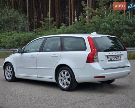 Белый Вольво В50, объемом двигателя 1.6 л и пробегом 224 тыс. км за 7999 $, фото 5 на Automoto.ua