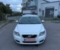 Белый Вольво В50, объемом двигателя 1.6 л и пробегом 222 тыс. км за 7700 $, фото 1 на Automoto.ua