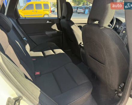 Белый Вольво В50, объемом двигателя 1.6 л и пробегом 178 тыс. км за 7999 $, фото 31 на Automoto.ua