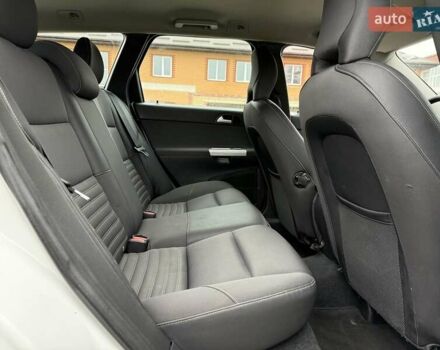 Белый Вольво В50, объемом двигателя 1.6 л и пробегом 209 тыс. км за 8150 $, фото 37 на Automoto.ua