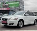 Білий Вольво V50, об'ємом двигуна 1.6 л та пробігом 240 тис. км за 9800 $, фото 1 на Automoto.ua