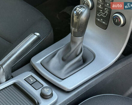 Белый Вольво В50, объемом двигателя 1.6 л и пробегом 178 тыс. км за 7999 $, фото 42 на Automoto.ua