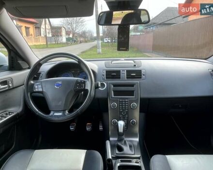 Белый Вольво В50, объемом двигателя 2 л и пробегом 296 тыс. км за 10900 $, фото 20 на Automoto.ua