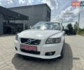Білий Вольво V50, об'ємом двигуна 2 л та пробігом 226 тис. км за 8900 $, фото 1 на Automoto.ua