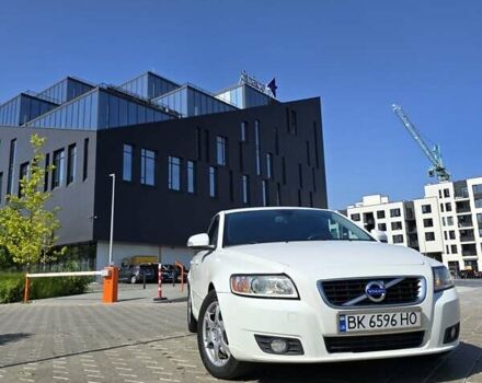 Белый Вольво В50, объемом двигателя 2 л и пробегом 263 тыс. км за 9500 $, фото 12 на Automoto.ua