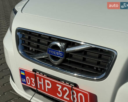 Белый Вольво В50, объемом двигателя 1.6 л и пробегом 178 тыс. км за 7999 $, фото 16 на Automoto.ua