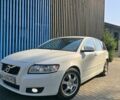 Белый Вольво В50, объемом двигателя 2 л и пробегом 274 тыс. км за 9001 $, фото 1 на Automoto.ua
