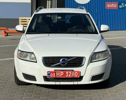 Білий Вольво V50, об'ємом двигуна 1.6 л та пробігом 178 тис. км за 7999 $, фото 1 на Automoto.ua