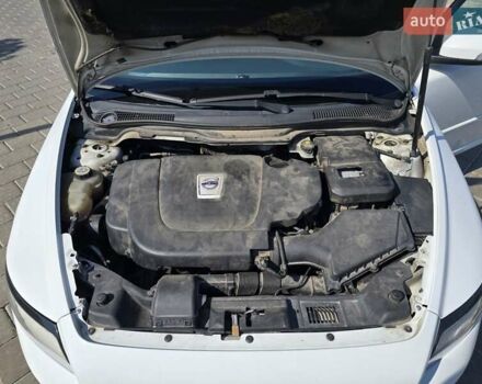 Белый Вольво В50, объемом двигателя 2 л и пробегом 263 тыс. км за 9500 $, фото 26 на Automoto.ua