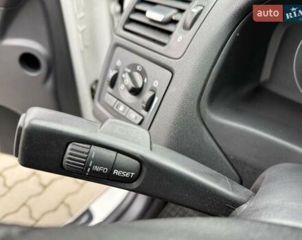 Белый Вольво В50, объемом двигателя 1.6 л и пробегом 209 тыс. км за 8150 $, фото 24 на Automoto.ua