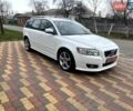 Белый Вольво В50, объемом двигателя 2 л и пробегом 296 тыс. км за 10900 $, фото 1 на Automoto.ua