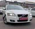 Білий Вольво V50, об'ємом двигуна 1.6 л та пробігом 240 тис. км за 9800 $, фото 12 на Automoto.ua