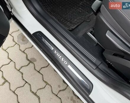 Белый Вольво В50, объемом двигателя 1.6 л и пробегом 209 тыс. км за 8150 $, фото 16 на Automoto.ua