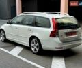 Білий Вольво V50, об'ємом двигуна 1.6 л та пробігом 225 тис. км за 8750 $, фото 3 на Automoto.ua