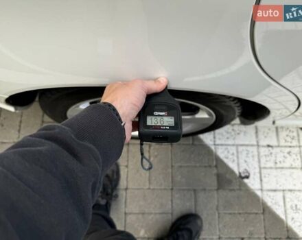 Білий Вольво V50, об'ємом двигуна 1.6 л та пробігом 225 тис. км за 8750 $, фото 42 на Automoto.ua