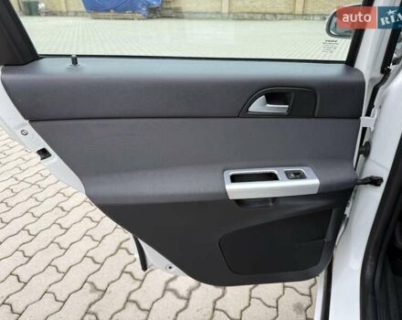 Белый Вольво В50, объемом двигателя 1.6 л и пробегом 209 тыс. км за 8150 $, фото 28 на Automoto.ua