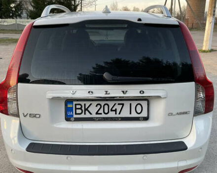 Білий Вольво V50, об'ємом двигуна 1.6 л та пробігом 228 тис. км за 8700 $, фото 23 на Automoto.ua