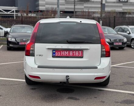 Білий Вольво V50, об'ємом двигуна 1.6 л та пробігом 240 тис. км за 9800 $, фото 5 на Automoto.ua