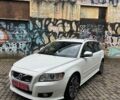 Белый Вольво В50, объемом двигателя 2 л и пробегом 220 тыс. км за 9700 $, фото 3 на Automoto.ua