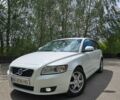 Белый Вольво В50, объемом двигателя 1.98 л и пробегом 274 тыс. км за 9000 $, фото 1 на Automoto.ua