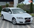 Белый Вольво В50, объемом двигателя 1.6 л и пробегом 235 тыс. км за 7300 $, фото 1 на Automoto.ua