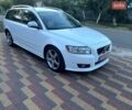 Білий Вольво V50, об'ємом двигуна 2 л та пробігом 297 тис. км за 9400 $, фото 1 на Automoto.ua