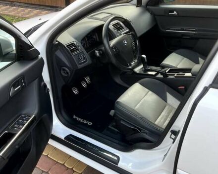 Белый Вольво В50, объемом двигателя 2 л и пробегом 296 тыс. км за 10900 $, фото 14 на Automoto.ua