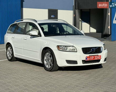 Білий Вольво V50, об'ємом двигуна 1.6 л та пробігом 178 тис. км за 7999 $, фото 4 на Automoto.ua