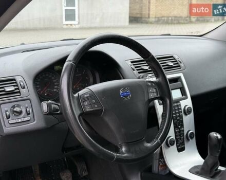 Белый Вольво В50, объемом двигателя 1.6 л и пробегом 209 тыс. км за 8150 $, фото 19 на Automoto.ua