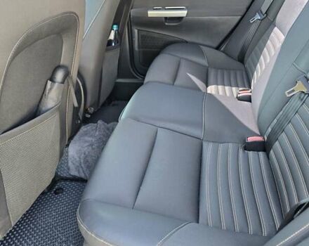 Белый Вольво В50, объемом двигателя 2 л и пробегом 263 тыс. км за 9500 $, фото 16 на Automoto.ua