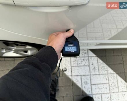 Білий Вольво V50, об'ємом двигуна 1.6 л та пробігом 225 тис. км за 8750 $, фото 43 на Automoto.ua